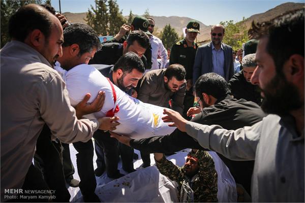 تشییع پیکر شهید گمنام در دهکده مقاومت تهران 13