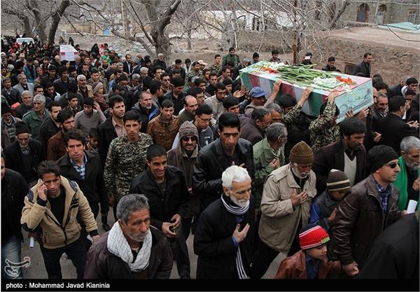 مراسم تشییع و تدفین پیکر شهدای گمنام در کرمان 15
