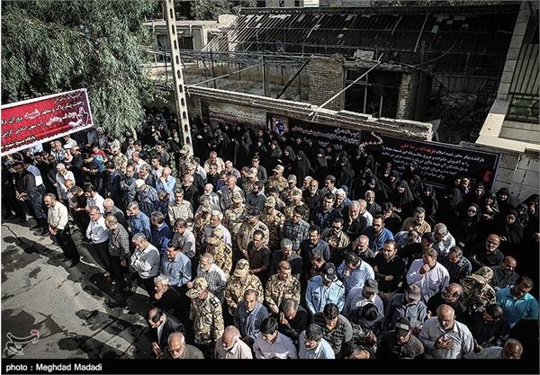 تشییع پیکر شهید عزت الله رضاعلی 13
