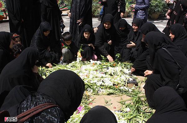 تشییع و خاکسپاری دو شهید گمنام در شهرک توحید نهاجا(تهران)