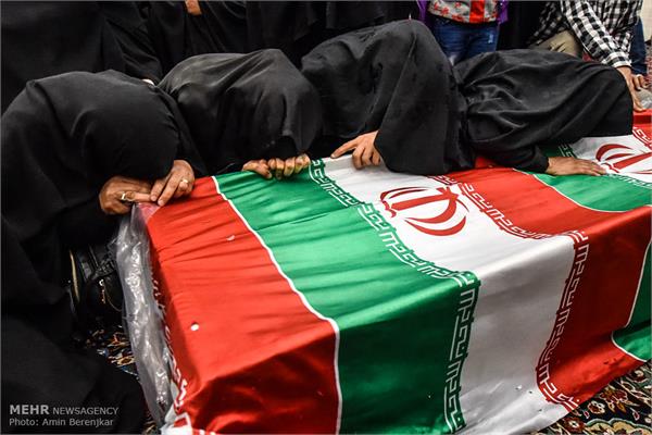 دیدار خانواده شهید طبائی با فرزندشان بعد از 33 سال 19