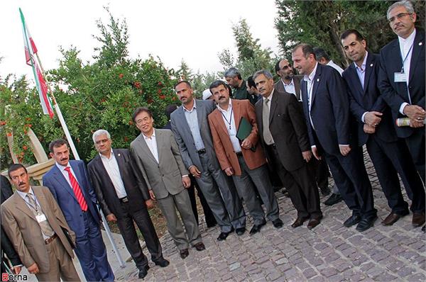 ادای احترام شهرداران کشورهای حاشیه جاده ابریشم