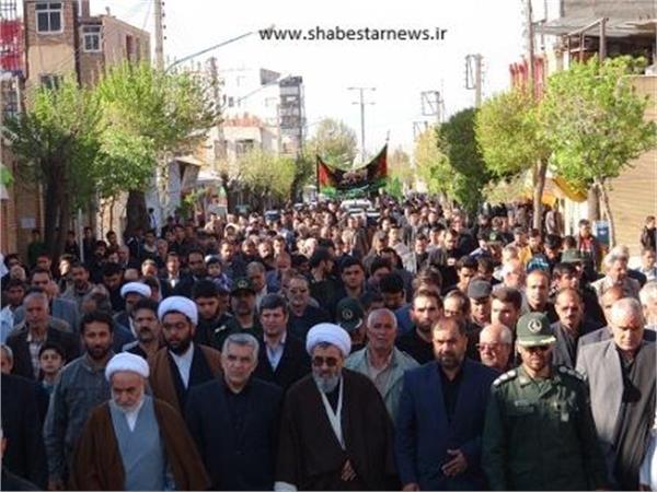 تشییع و خاکسپاری3شهید گمنام در شبستر