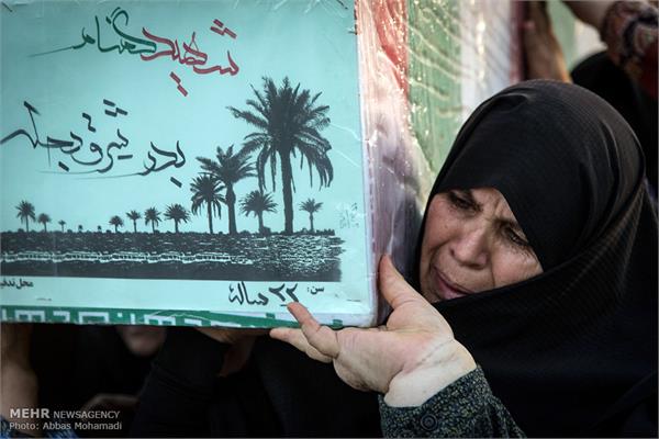 تشییع و خاک سپاری پیکر مطهر دو شهید گمنام در شهرستان لامرد 1