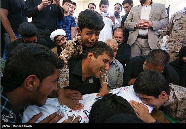 مراسم وداع با پیکر شهدای احراز هویت شده در اصفهان 3