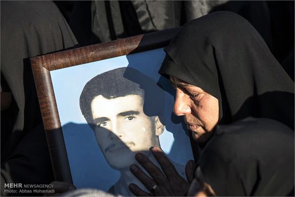 تشییع پیکر شهدای گمنام هشت سال دفاع مقدس در لامرد 8