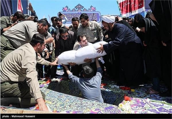 تشییع و تدفین پیکر شهید گمنام در ستاد دژبان کل ارتش 9