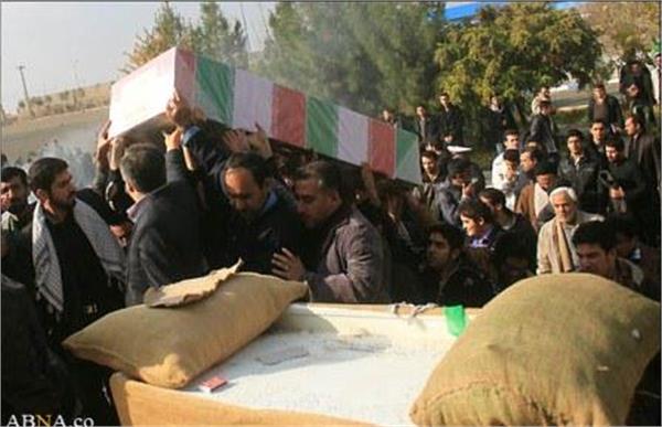 تشییع پیکر دو شهید گمنام دفاع مقدس در دانشگاه آزاد پردیسان