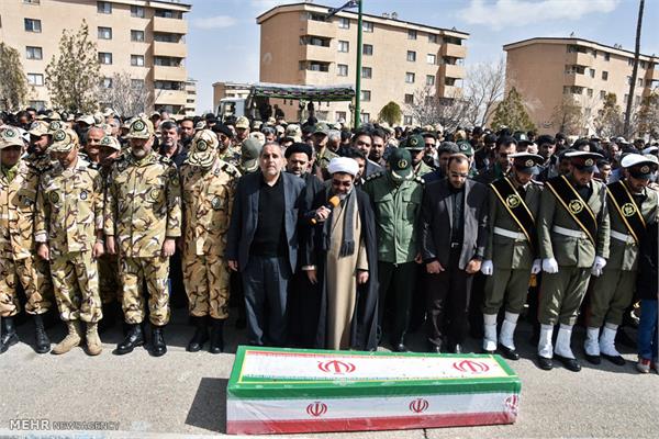 مراسم تشییع و خاکسپاری یک شهید گمنام در شهرضا اصفهان 10