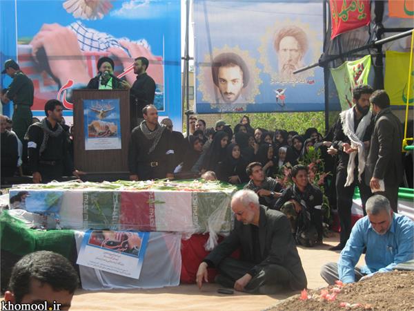 تشییع و خاکسپاری شهدای گمنام دانشگاه آزاد اسلامی اردستان استان اصفهان-12/7/89