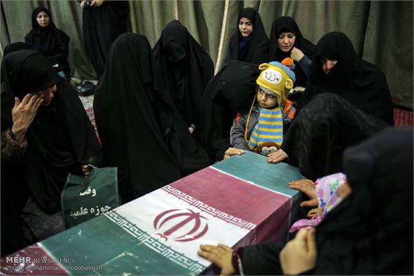 مراسم تشییع و تدفین پیکر دو شهید گمنام در مدرسه علمیه مروی 2