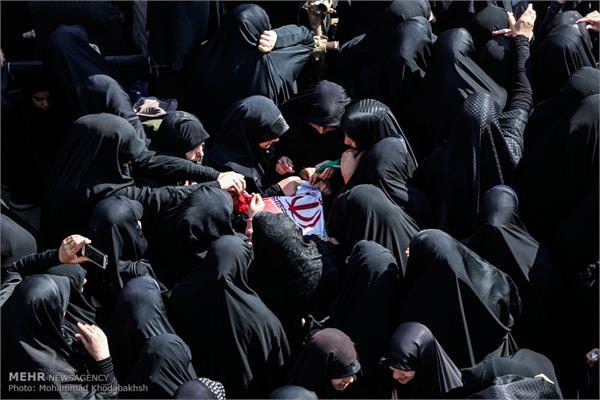 مراسم تشییع و تدفین پیکر دو شهید گمنام در مدرسه علمیه مروی 29