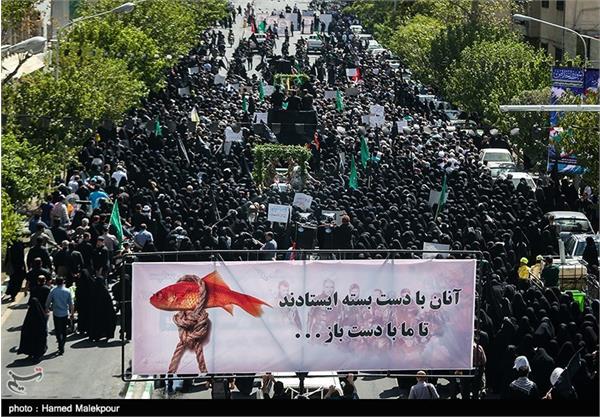 تشییع دو شهید گمنام در حوزه ی هنری17