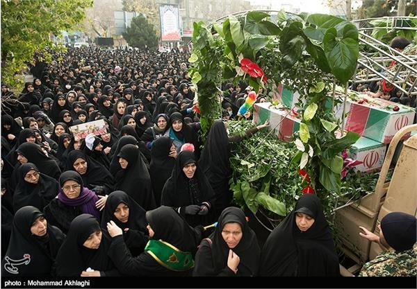 تشییع پیکر ۸ شهید گمنام دفاع مقدس در تهران  9