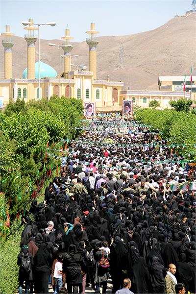 تشییع و خاکسپاری دو شهید گمنام در دانشگاه آزاد پرند 18