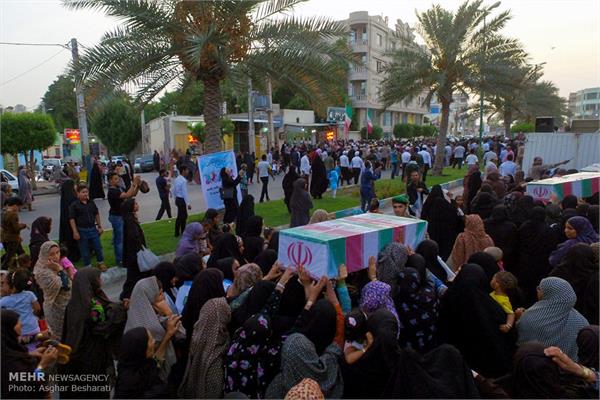 تشییع پیکر شهدای گمنام در قشم 10