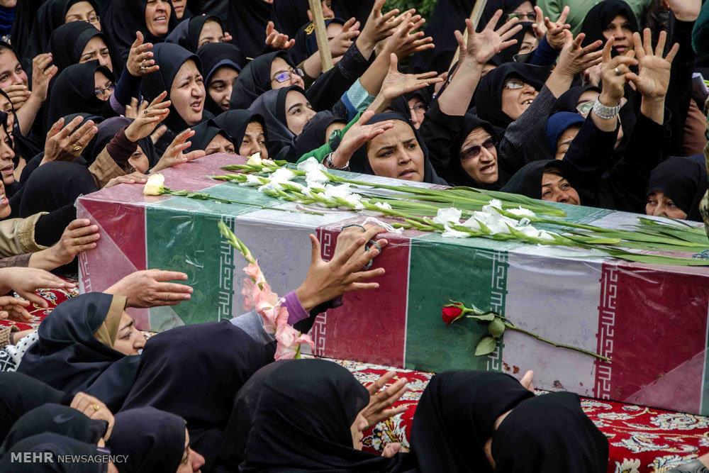 مراسم تشییع سه شهید گمنام در میبد یزد 1