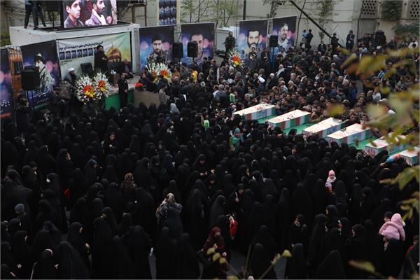 وداع با پیکرهای  7 شهید مدافع حرم - 11 آذر 1402 3