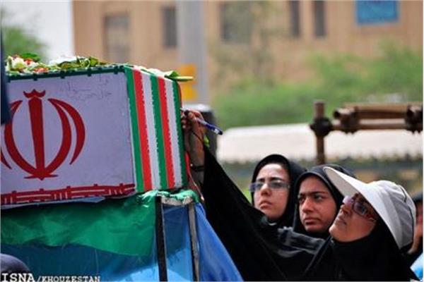 تشییع و خاکسپاری شهدای گمنام در دانشگاه آزاد آبادان