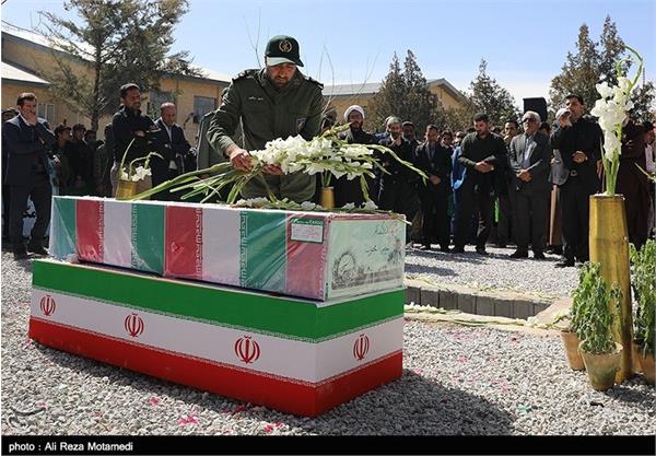 مراسم تشییع پیکر هفت شهید گمنام در شهرکرد 9