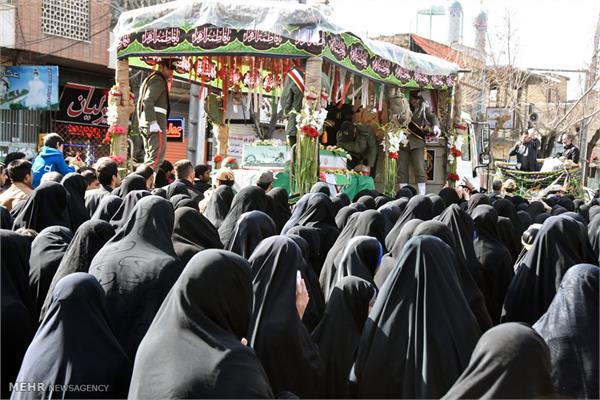 مراسم تشییع و خاکسپاری یک شهید گمنام در شهرضا اصفهان 18