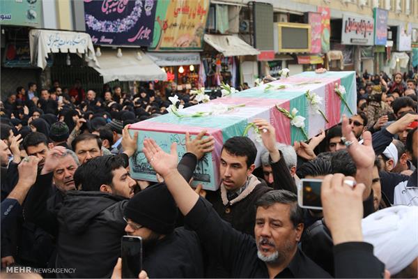 مراسم تشییع ۵ شهید گمنام و ۳ شهید مدافع حرم در قم 9