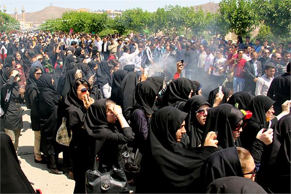 تشییع و خاکسپاری دو شهید گمنام در دانشگاه آزاد پرند 6