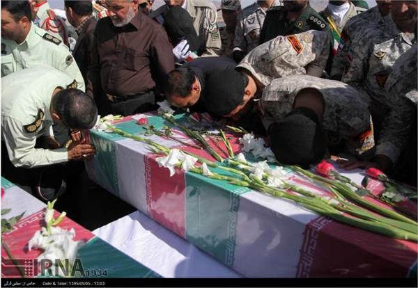 ورود پیکر پاک دو شهید دوران دفاع مقدس به بیرجند 16