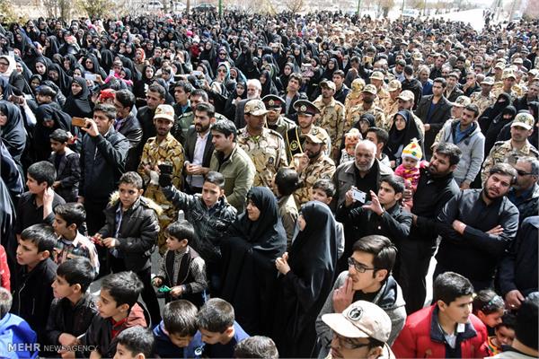 مراسم تشییع و خاکسپاری یک شهید گمنام در شهرضا اصفهان 15