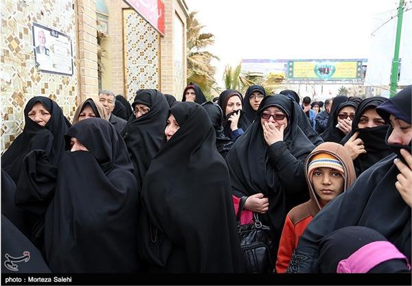 مراسم تشییع پیکر ۱۲ شهید دفاع مقدس در اصفهان 9