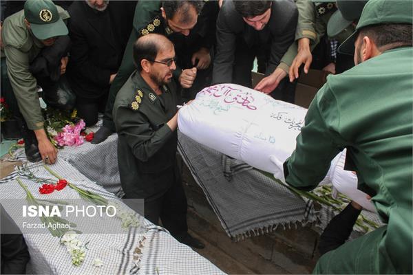 تشییع پیکر شهدای دفاع مقدس در کشور 36