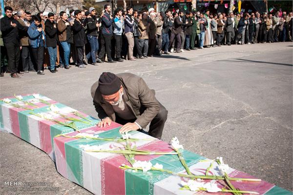 تشییع شهید گمنام در دانشگاه فنی دختران شاهرود‎ 14
