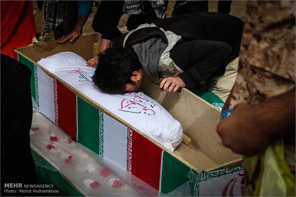 مراسم تشییع و تدفین دو شهید گمنام در دانشگاه پیام نور مرکز اهواز 22