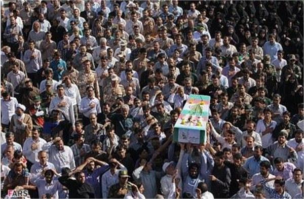 تشییع و خاکسپاری یک شهید گمنام در حوزه علمیه خواهران یزد