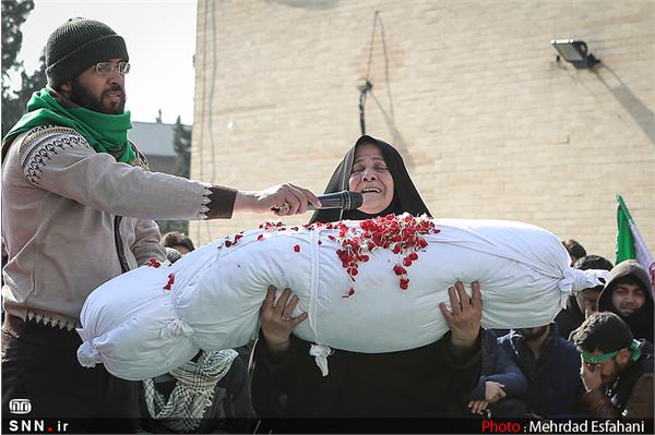 تشییع و تدفین شهید گمنام در کوی دانشگاه تهران 4