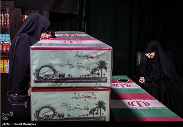 دیدار خانواده شهید تازه تفحص شده مهدی سیفی با پیکر وی 8