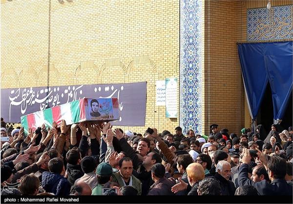 تشییع پیکر شهید محسن مسعودی در قم 13