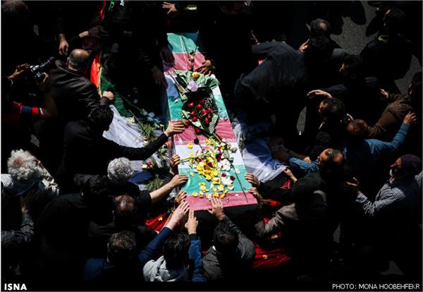 اجتماع عزاداران فاطمی و تشییع شهید گمنام در میدان هفت‌تیر