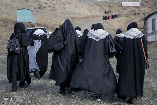 کوه‌پیمایی دانشجویان خواهر بسیجی در کهف‌الشهداء 2