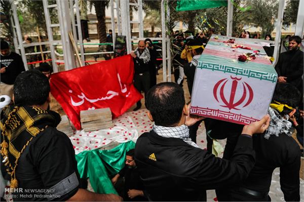 مراسم تشییع و تدفین دو شهید گمنام در دانشگاه پیام نور مرکز اهواز 24