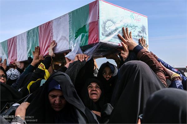 مراسم تشییع و خاکسپاری دو شهید گمنام در خمین 8