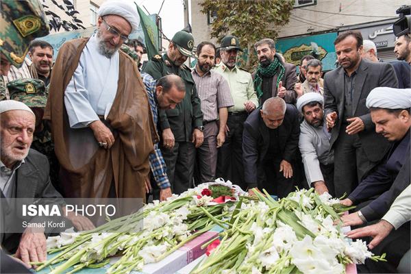 تشییع پیکر دو شهید تازه تفحص شده نیروی انتظامی 12