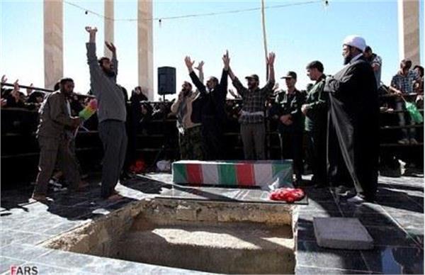 تشییع و خاکسپاری شهیدان گمنام دفاع مقدس در استان ایلام