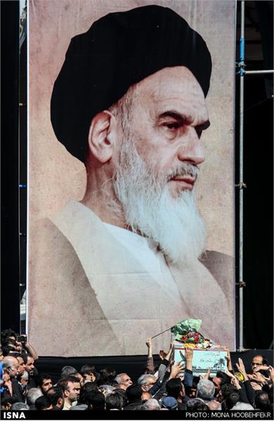 اجتماع عزاداران فاطمی و تشییع شهید گمنام در میدان هفت‌تیر