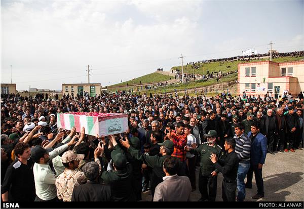 تشییع و خاکسپاری دو شهید گمنام در اردبیل 11