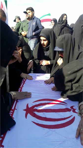 ورود پیکر پاک 98 شهید دفاع‌ مقدس به کشور 1