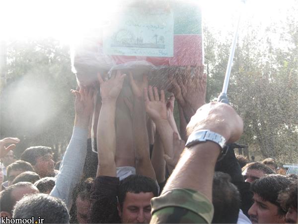 تشییع و خاکسپاری شهدای گمنام دانشگاه آزاد اسلامی اردستان استان اصفهان-12/7/89