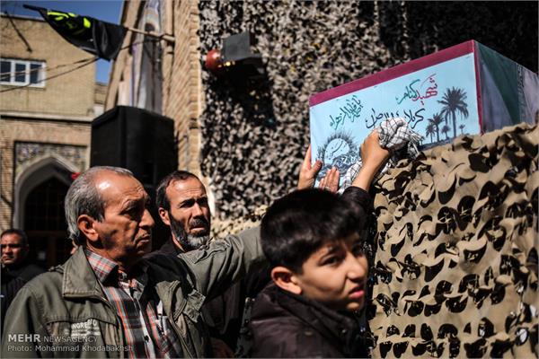 مراسم تشییع و تدفین پیکر دو شهید گمنام در مدرسه علمیه مروی 21