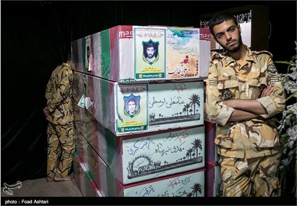 دیدار خانواده شهید سیدیحیی سیدی با پیکر فرزندشان پس از ۳۰ سال 12