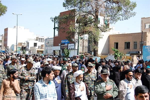 تشییع پیکر شهید رضا علی اعرابیان درسمنان 12